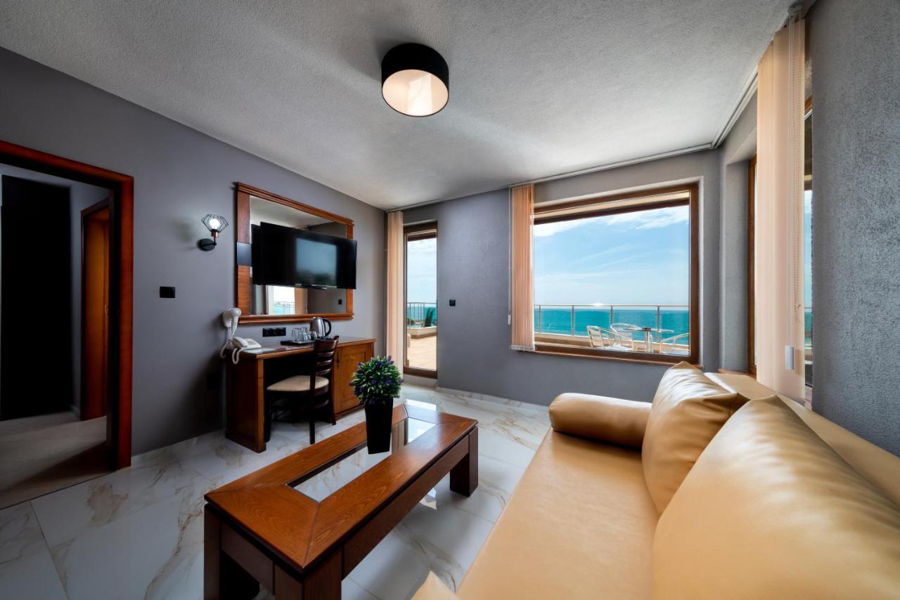 Petrov Family Hotel Nessebar Exterior foto