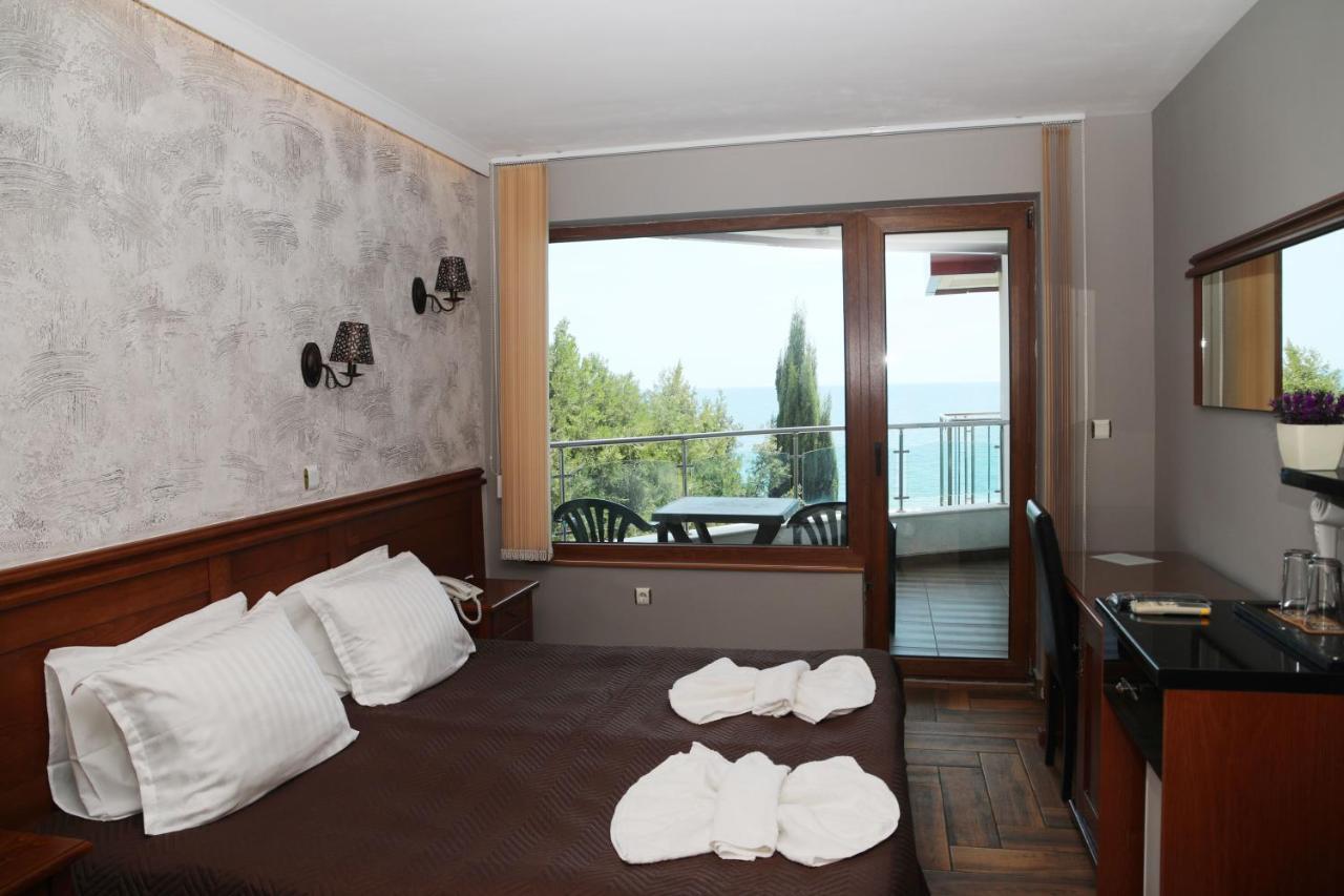 Petrov Family Hotel Nessebar Exterior foto