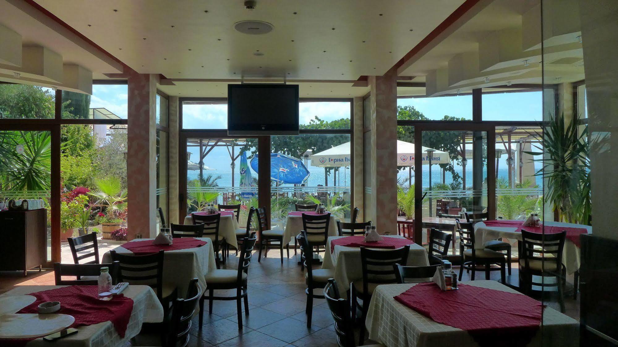 Petrov Family Hotel Nessebar Exterior foto